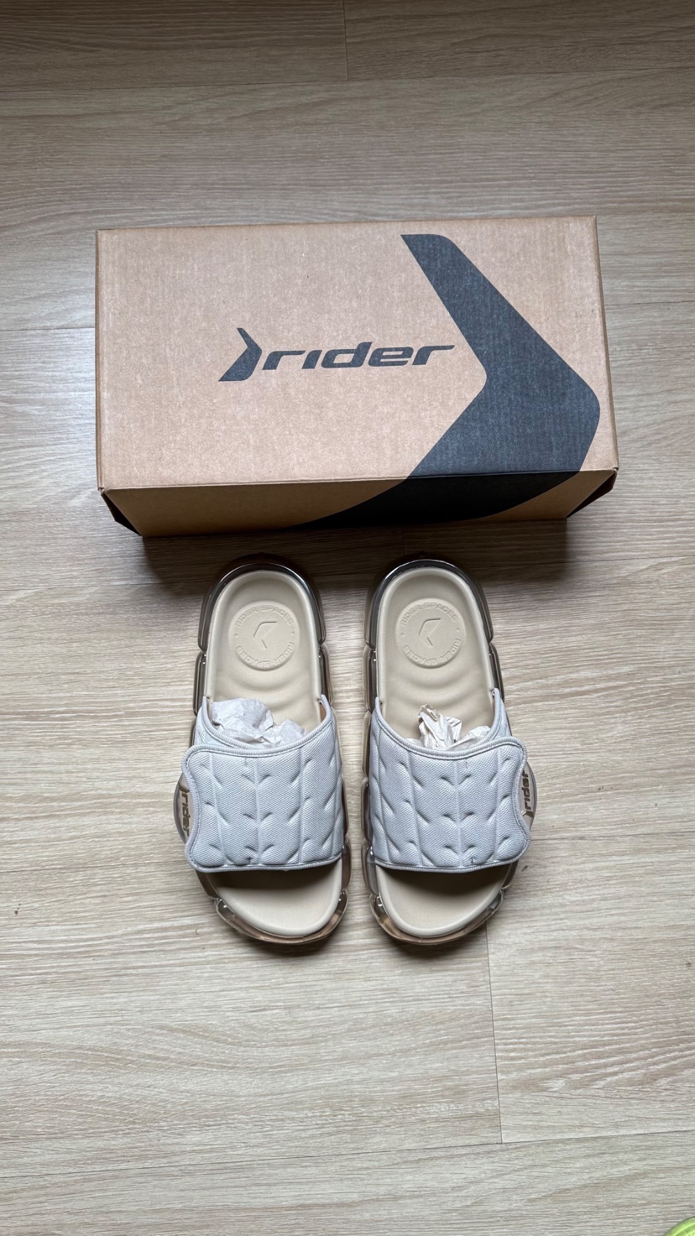 Chinelo Rider R Spaces Slide Beige