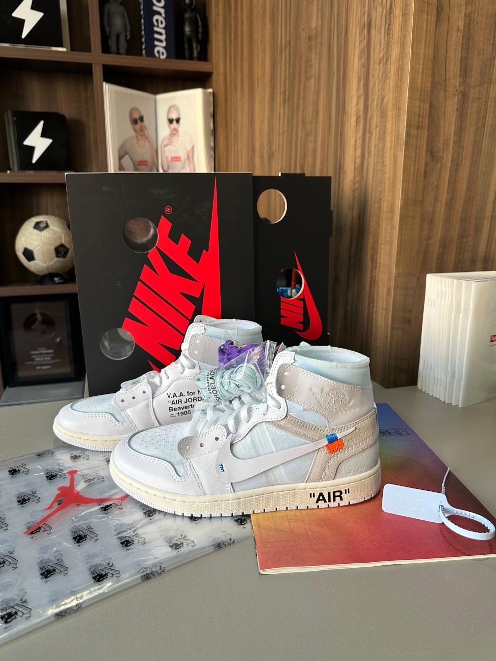 Virgil Abloh Archive x Air Jordan 1 High Retro Alaska (2026) — 46, Novo