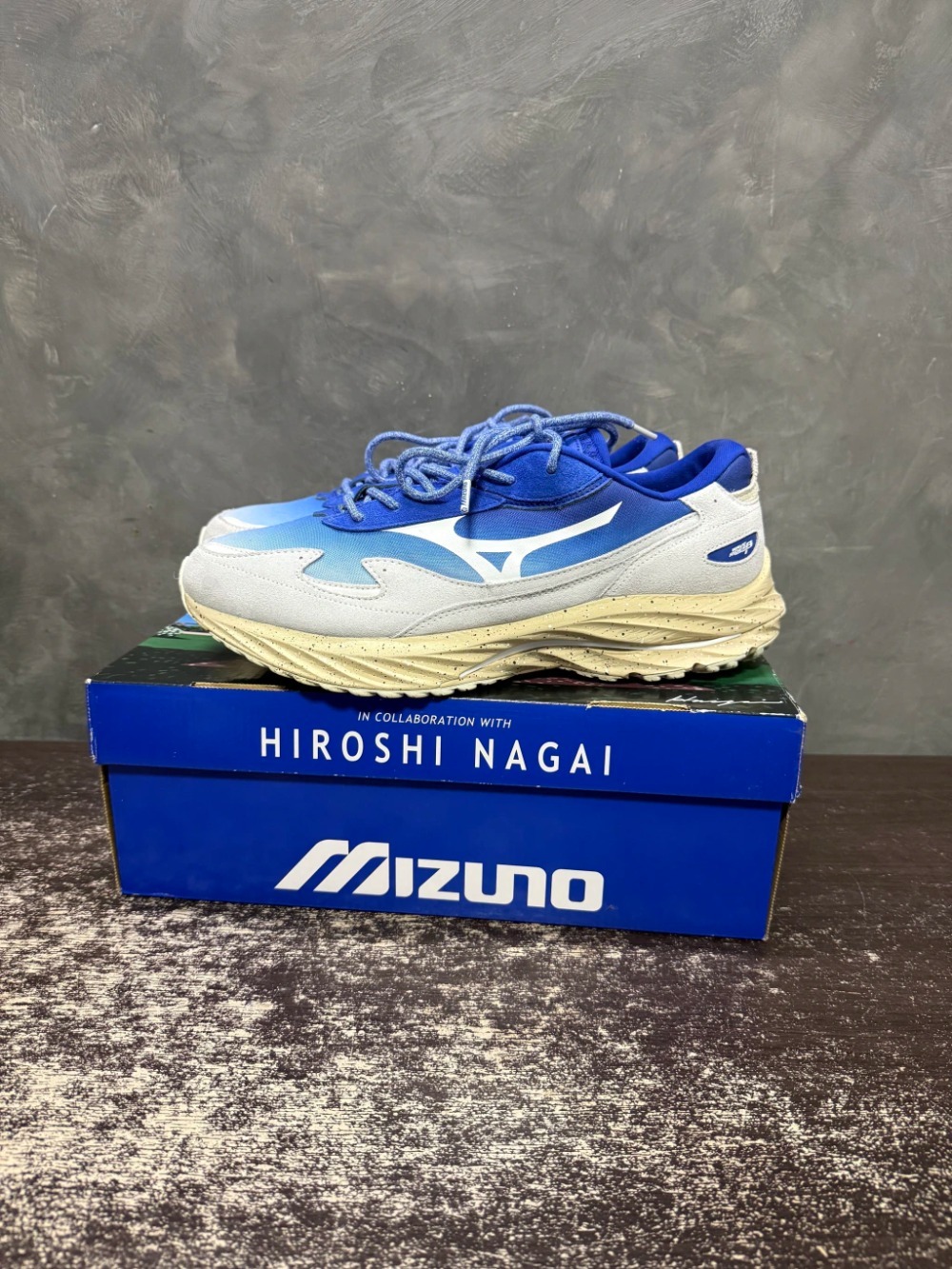 Hiroshi Nagai x Mizuno Wave Rider Beta Blue Grey