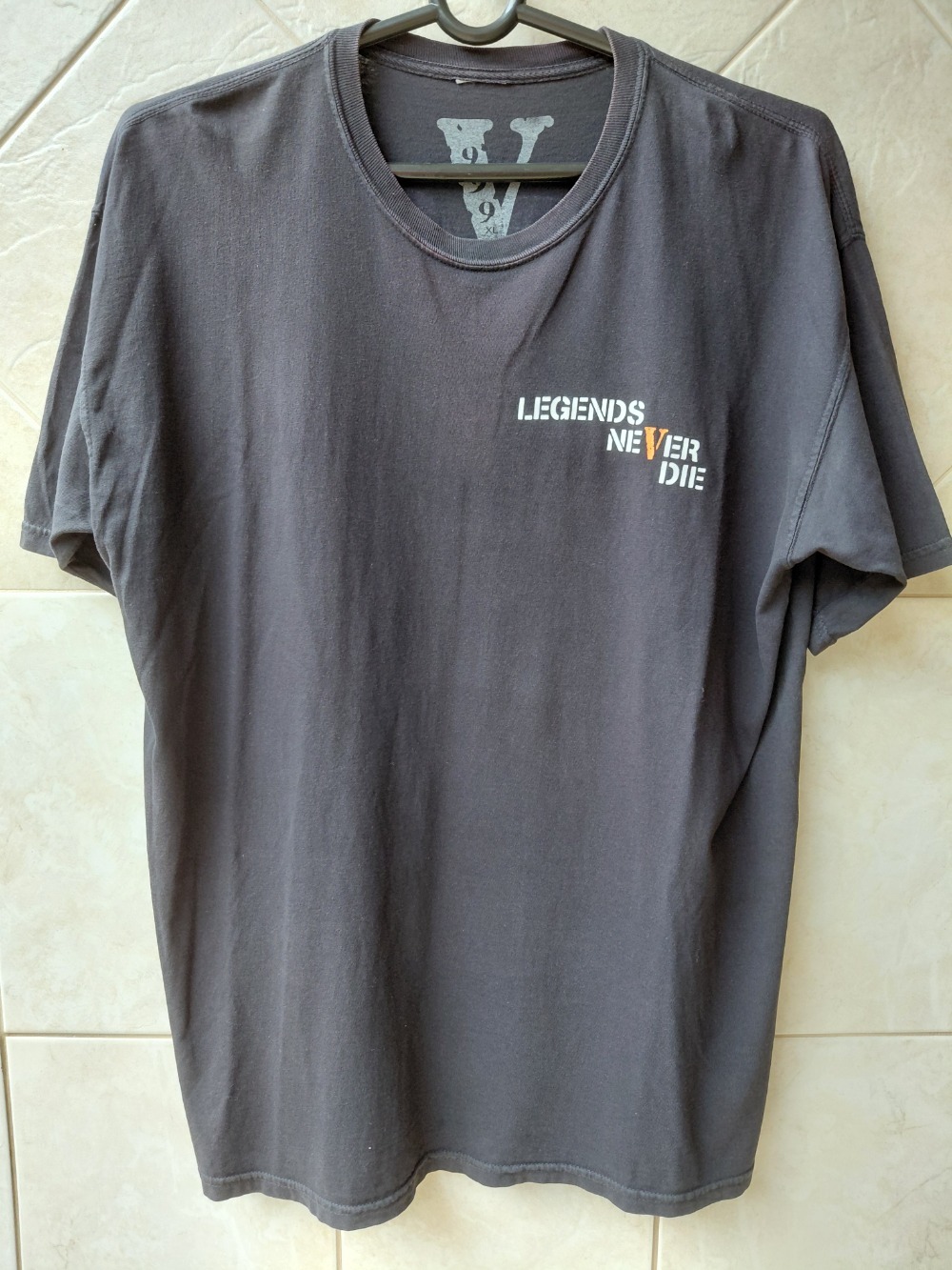 Camiseta Vlone Legends Never Die