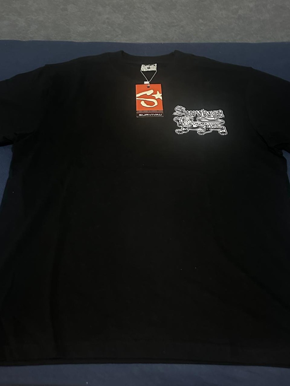 Camiseta Survival Logo Chromo
