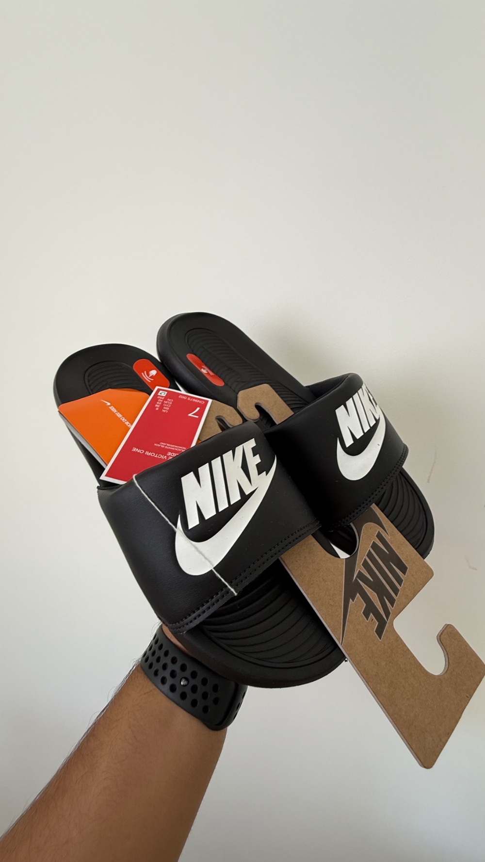 Nike Victori One Black White
