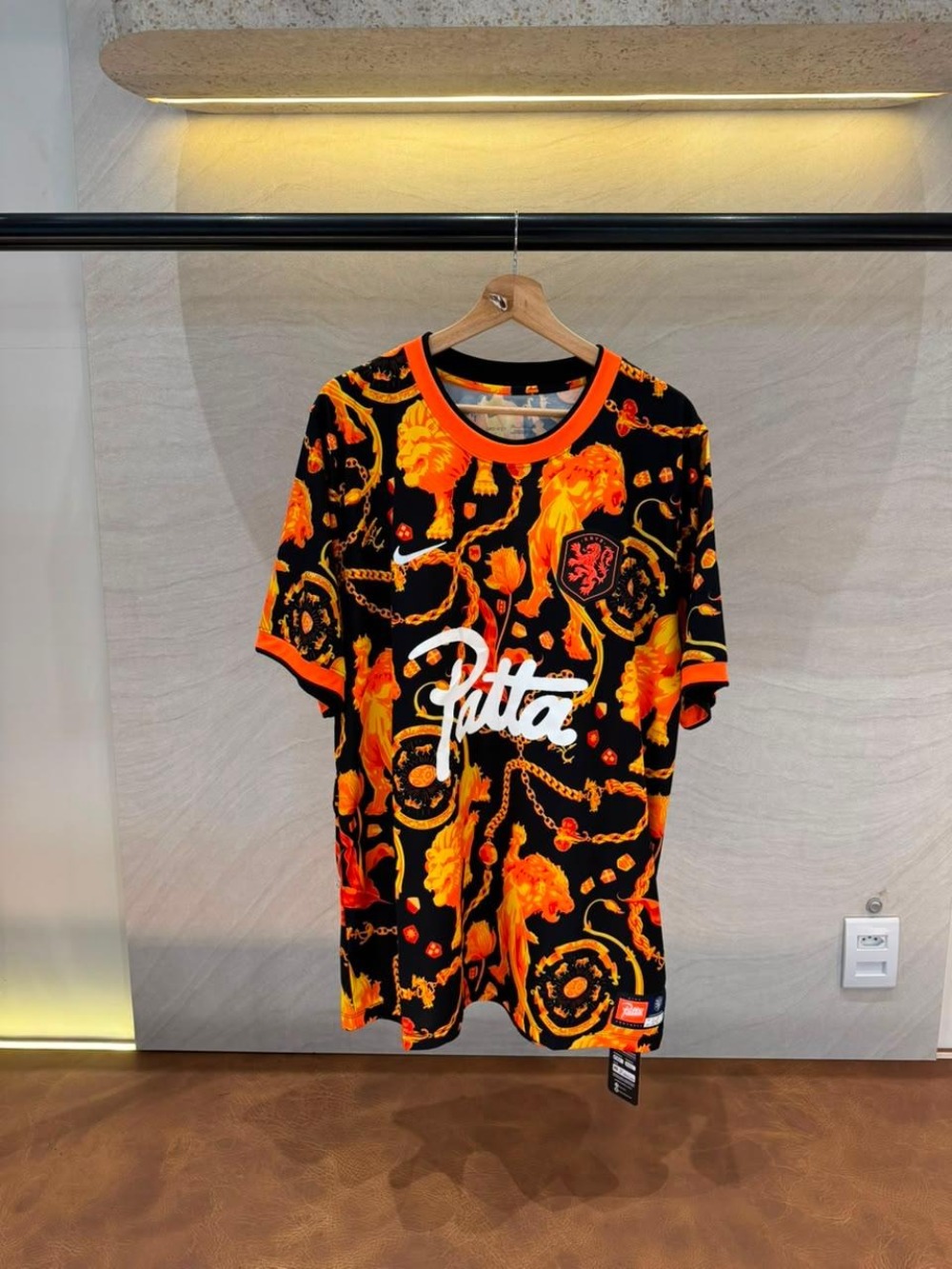 Netherlands x Patta x Nike Camiseta KNVB Pre Match Jersey Orange