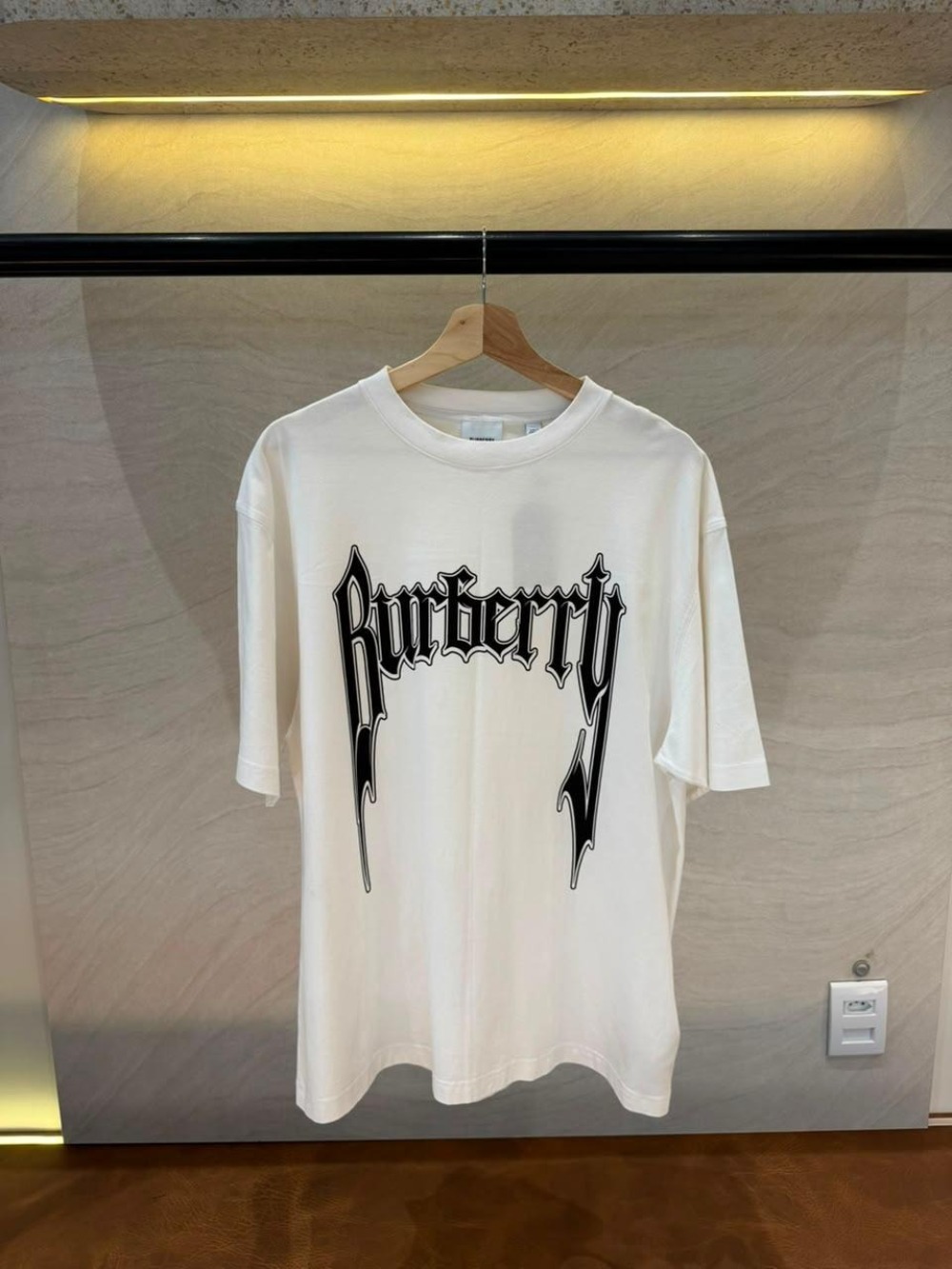 Camiseta Burberry Graphic Logo White