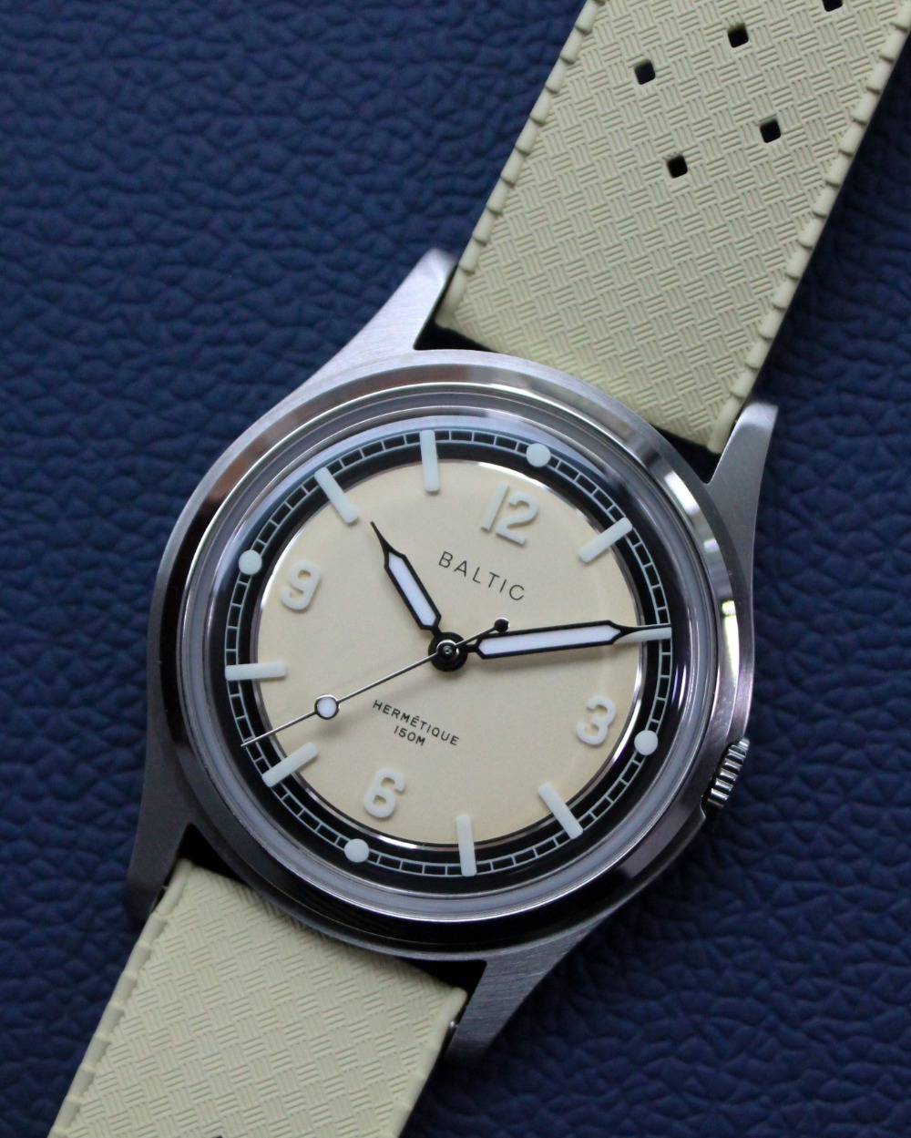 Relógio Baltic Hermétique Tourer Automatic Beige 37mm