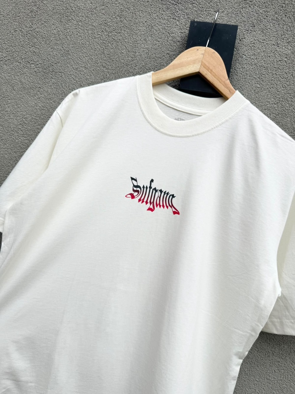 Camiseta Sufgang Red Gradient Off White