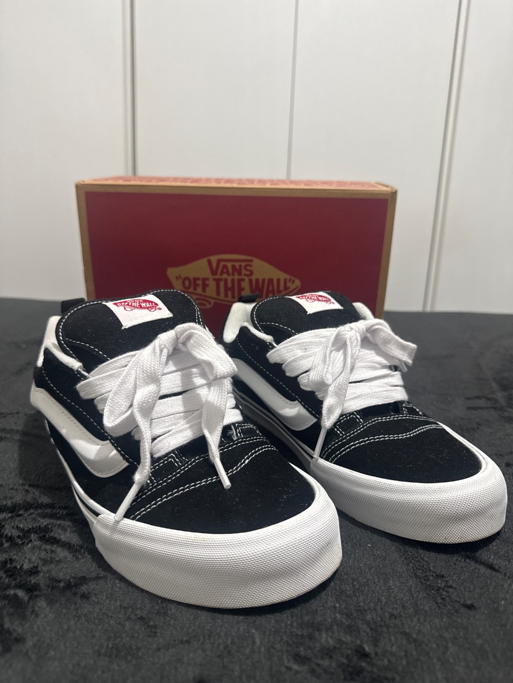 Vans Knu Skool Black True White