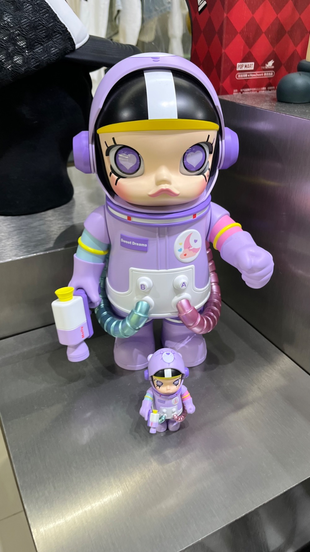 POP MART MEGA Space Molly 400% Smitten Love