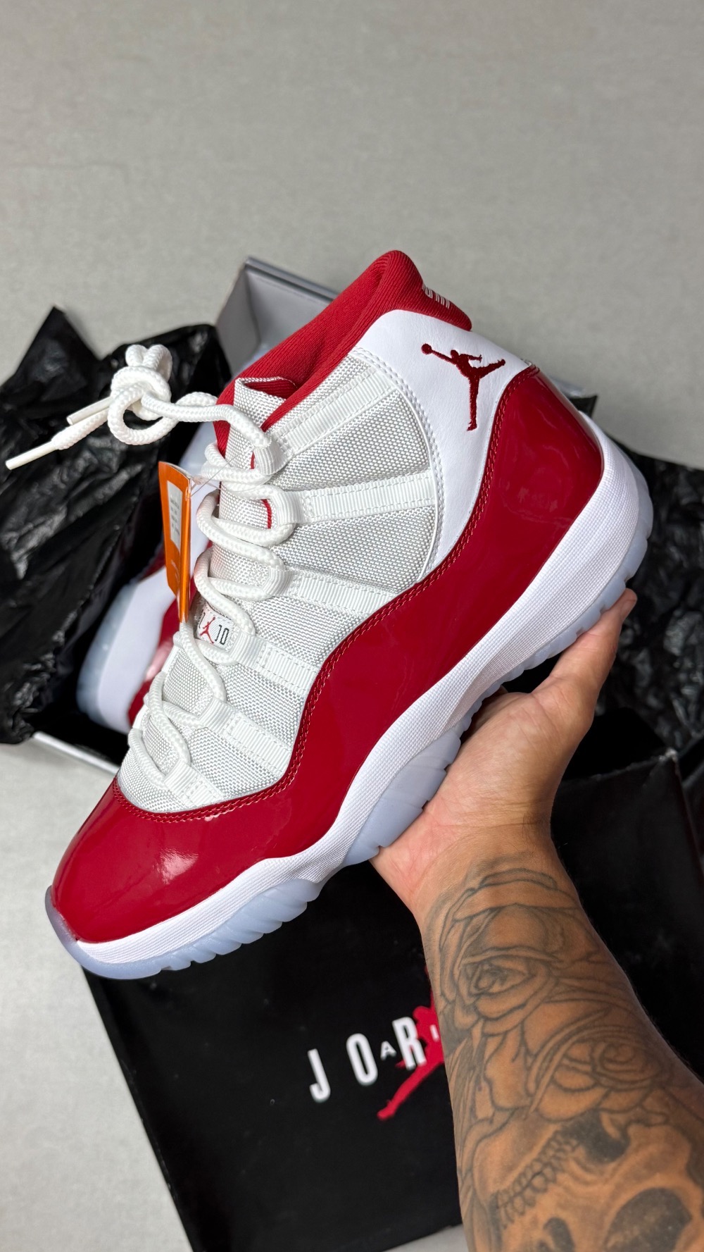 Air Jordan 11 Varsity Red