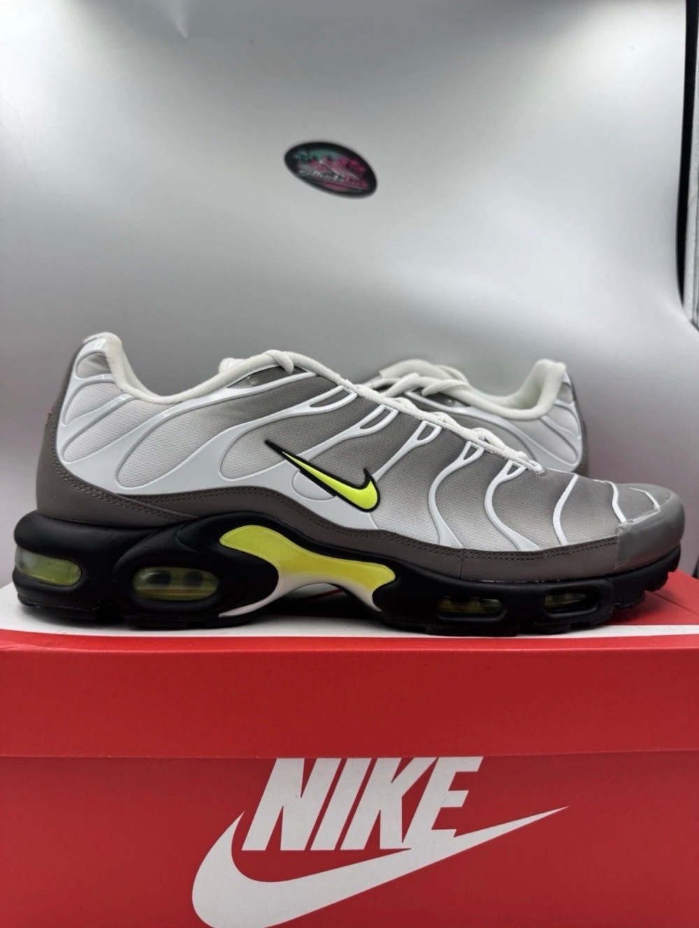Nike Air Max Plus White Pearl Grey Black Neon Yellow