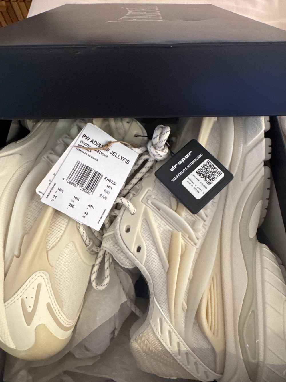 Pharrell Williams x adidas Adistar Jellyfish Chalk White