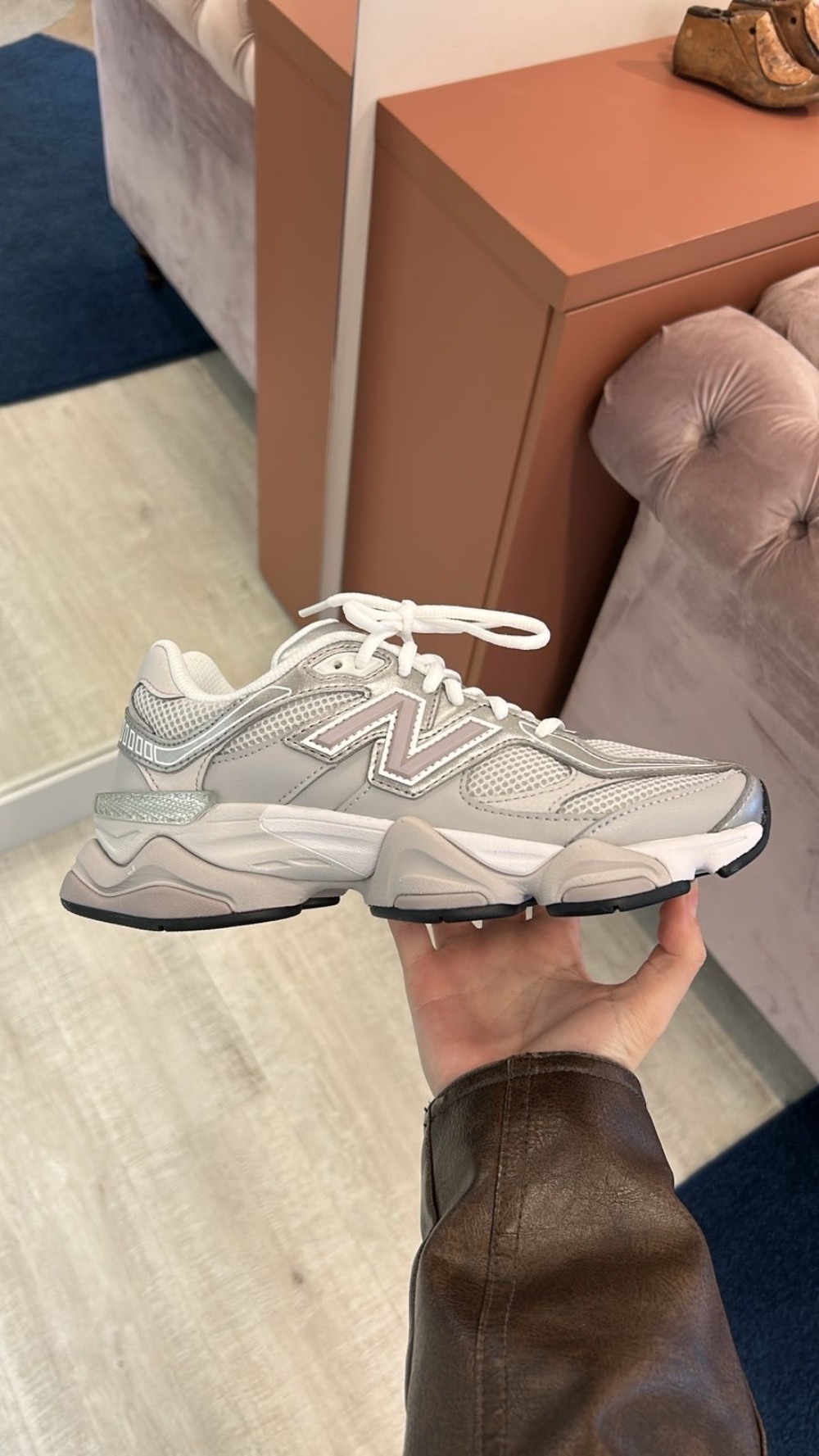 New Balance 9060 Raincloud Truffle Salt — 43, Novo