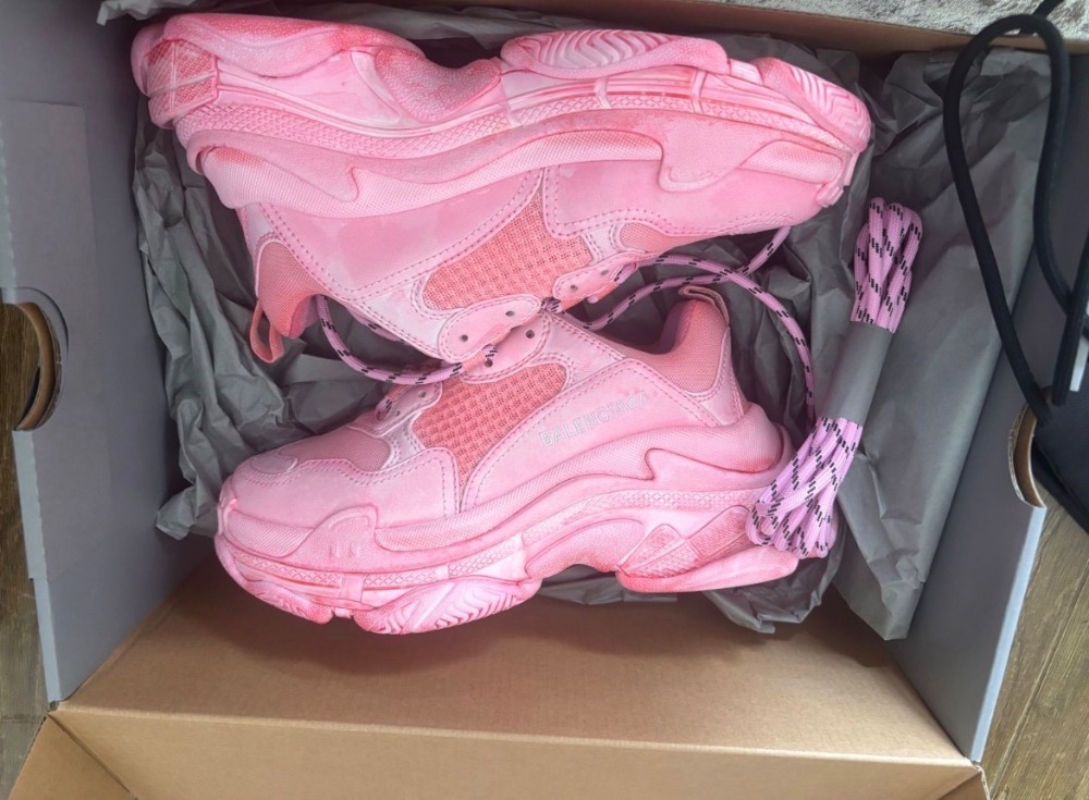 Balenciaga Triple S Fluorescent Pink