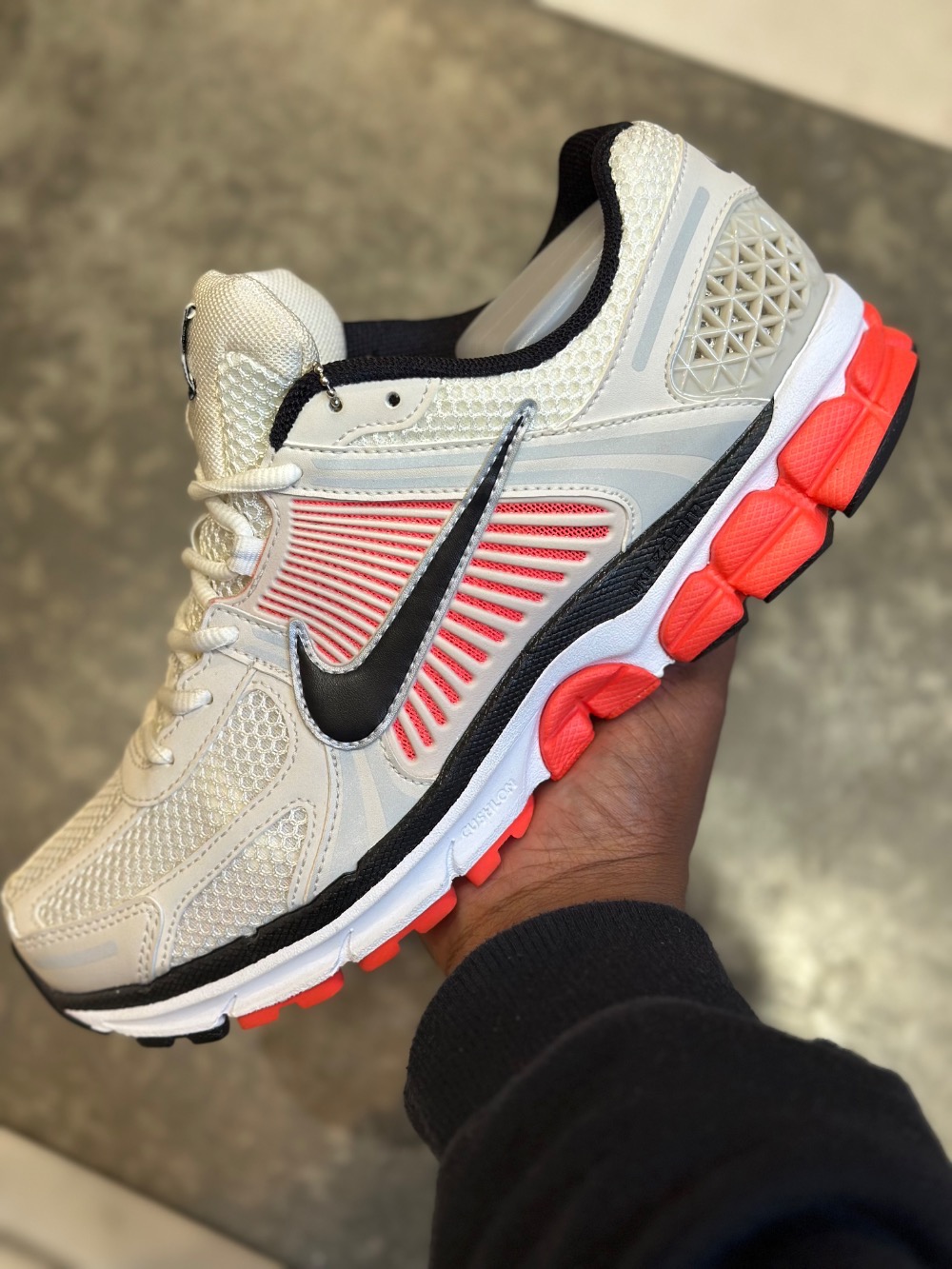 Nike Zoom Vomero 5 Light Orewood Brown Bright Crimson Sail Black