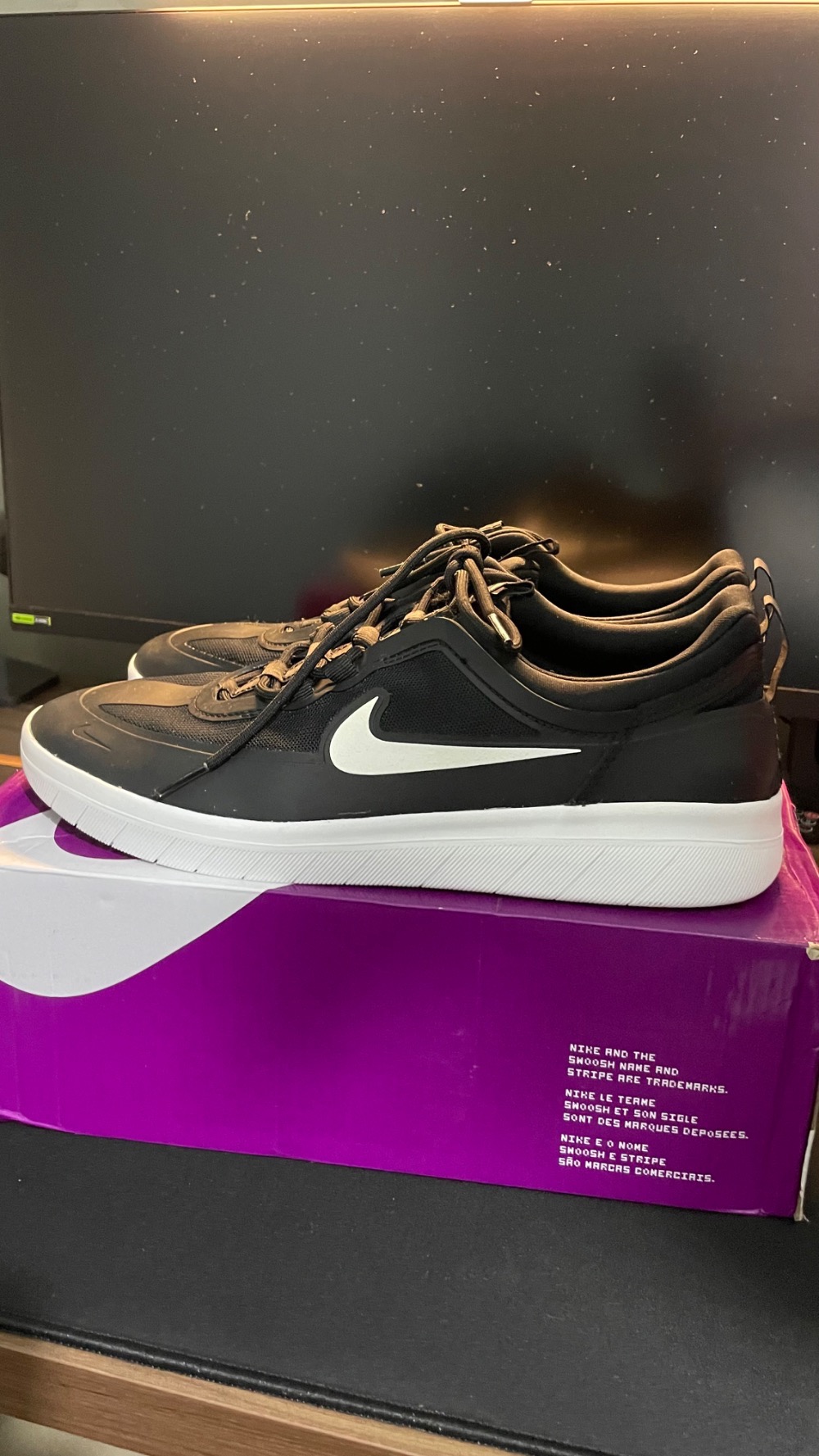 Nike SB Nyjah Free 2 Black White — 42, Usado