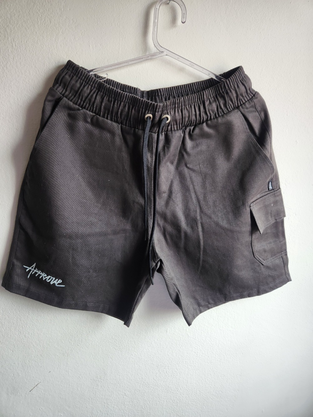 SHORTS CARGO APPROVE BEYOND LINES — CINZA