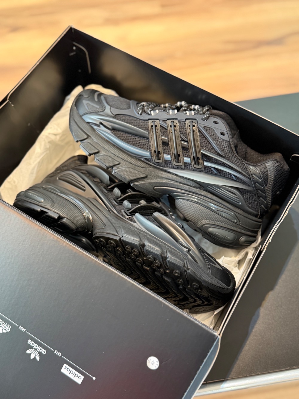 Pharrell Williams x adidas Adistar Jellyfish Triple Black