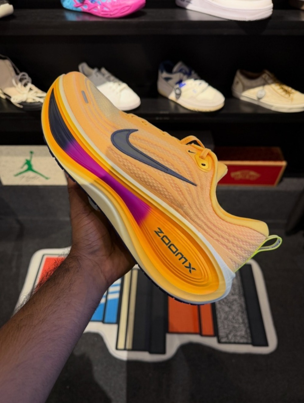 Nike Vomero Plus Citron Pulse Alabaster Laser Orange Blue Void — 38 / 39 / 40 / 41 / 42, Novo