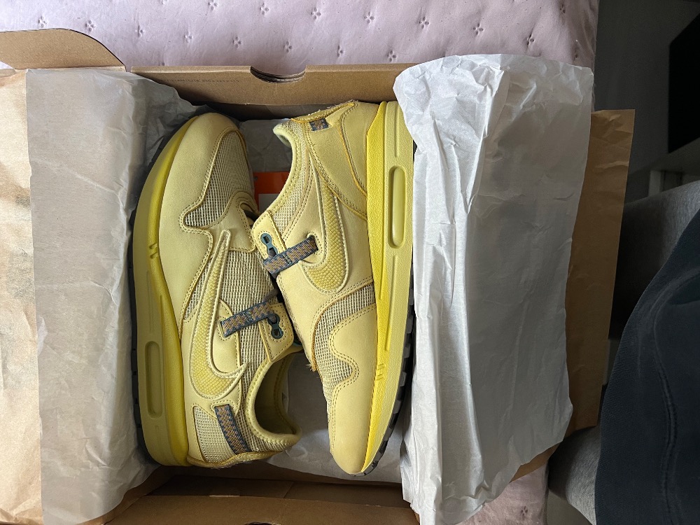 Travis Scott x Nike Air Max 1 Cactus Gold