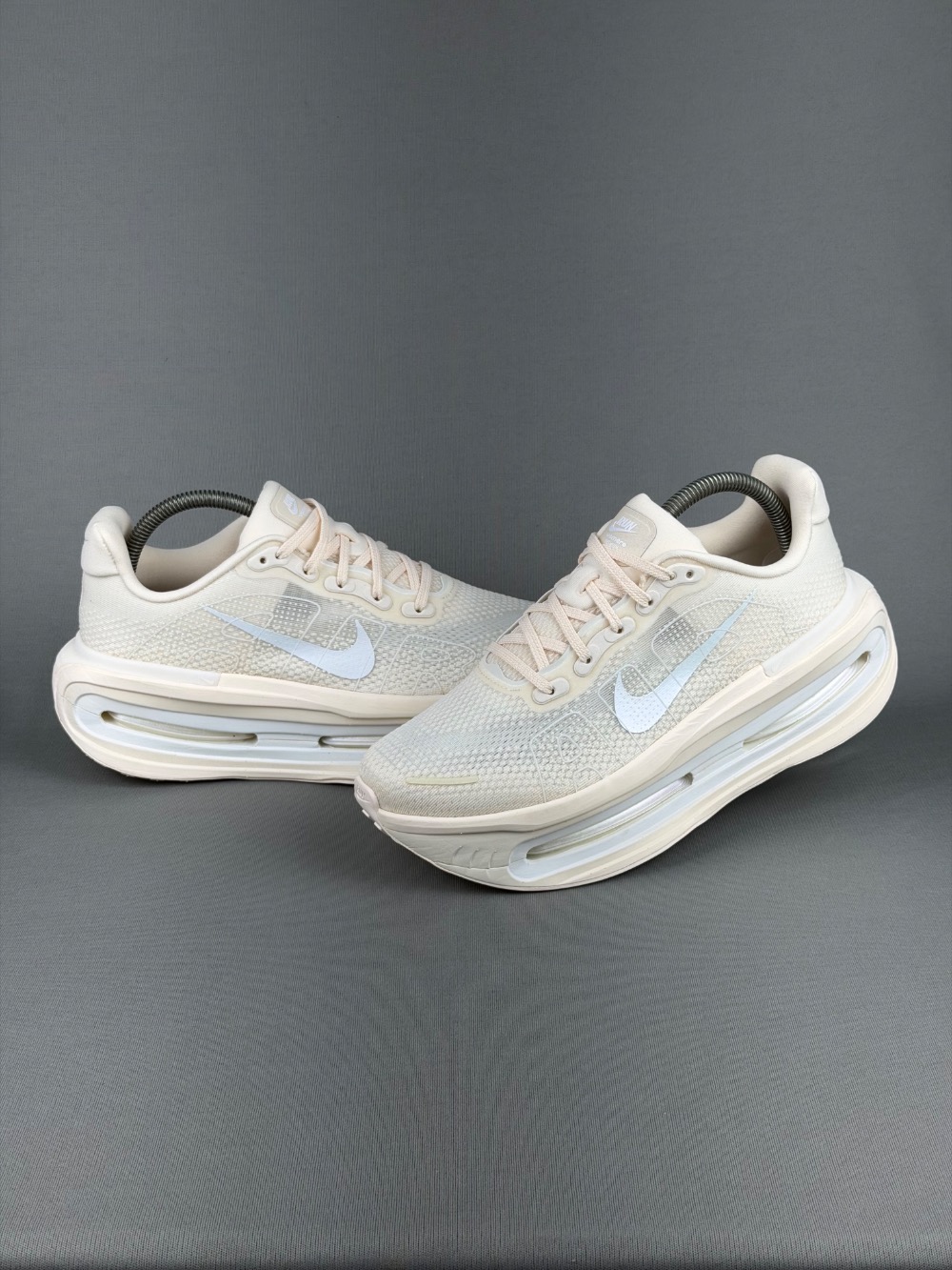 Nike Vomero Premium Chalk — 39.5, Novo