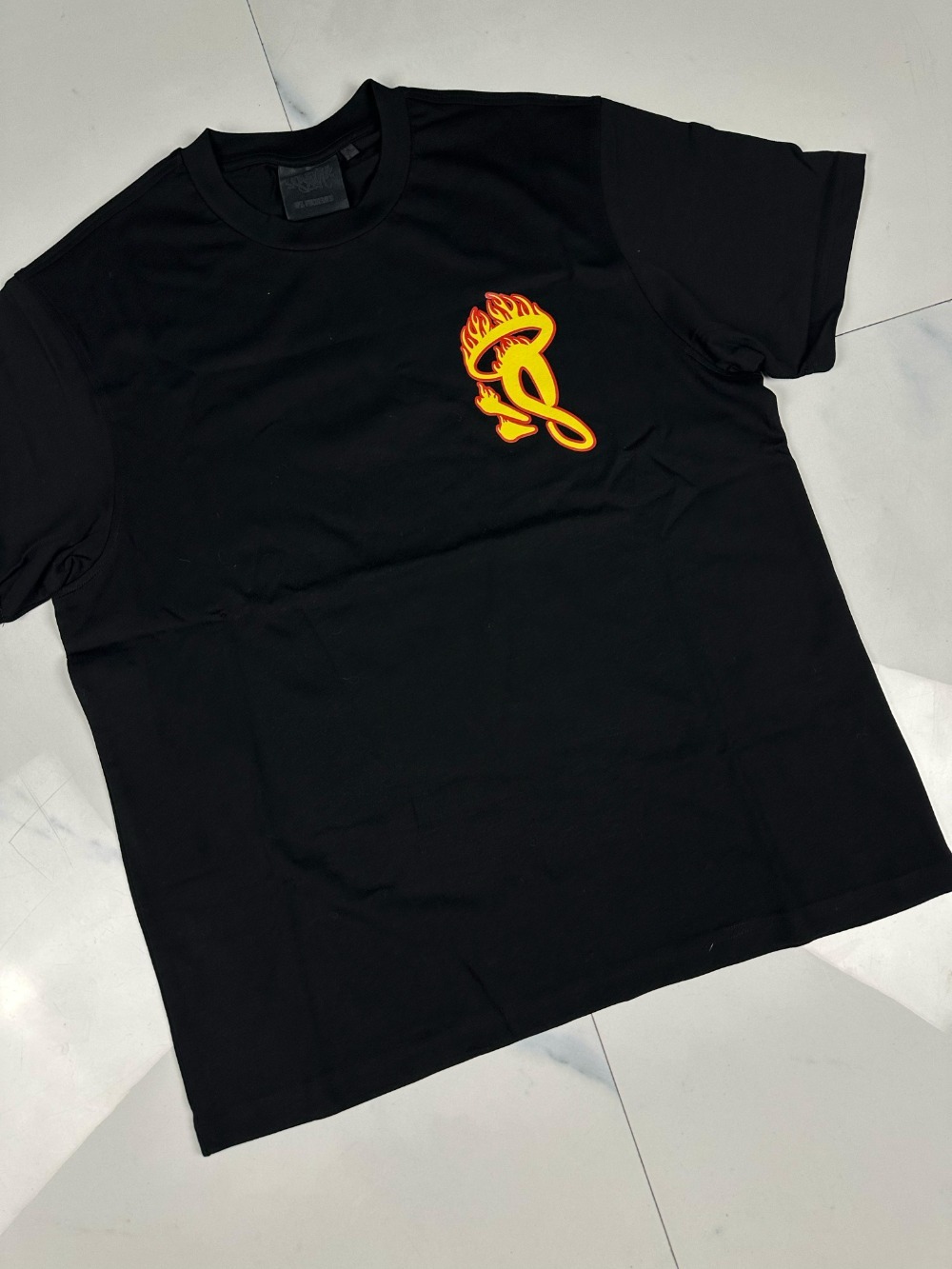 Camiseta Syna World Whells Black