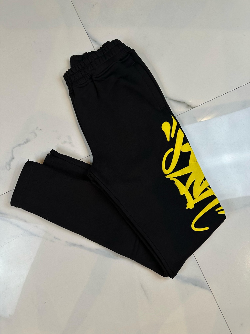 Calça Syna World Logo Black Safety Yellow