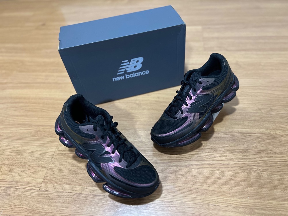 New Balance Abzorb 2000 Black Iridescent