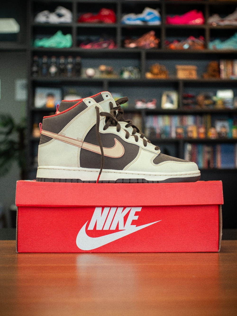 Nike Dunk High SE Baroque Brown