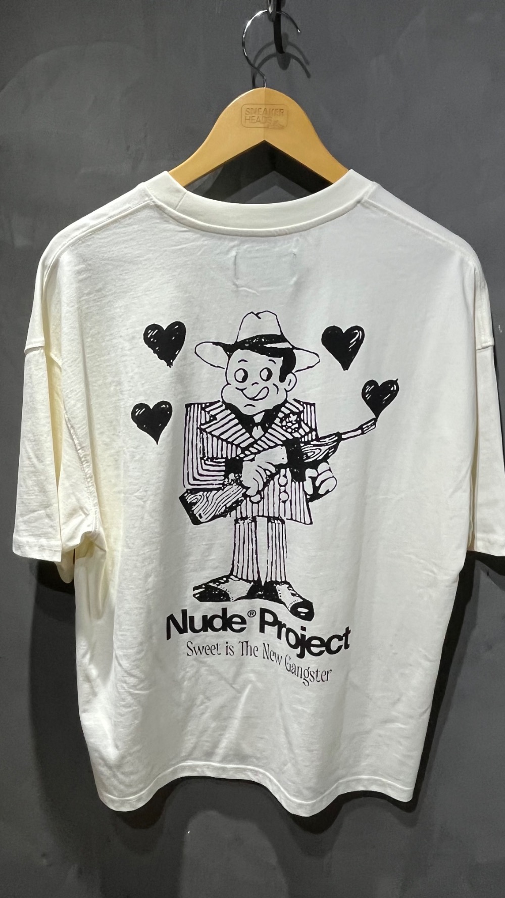 Camiseta Nude Project