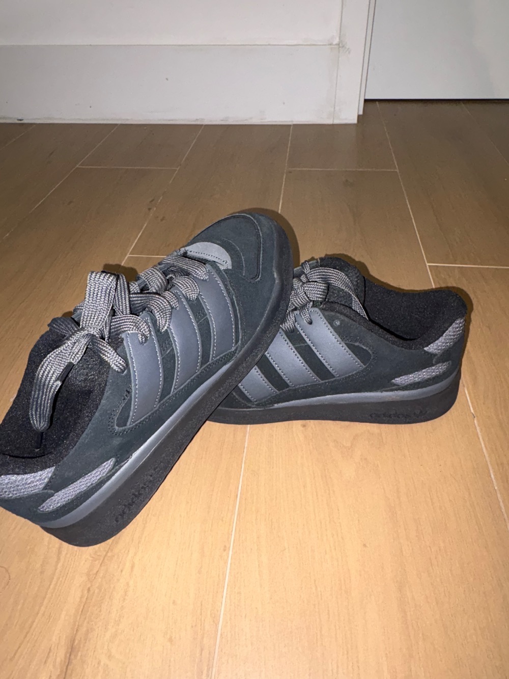 adidas Forum2000 Core Black Grey Six