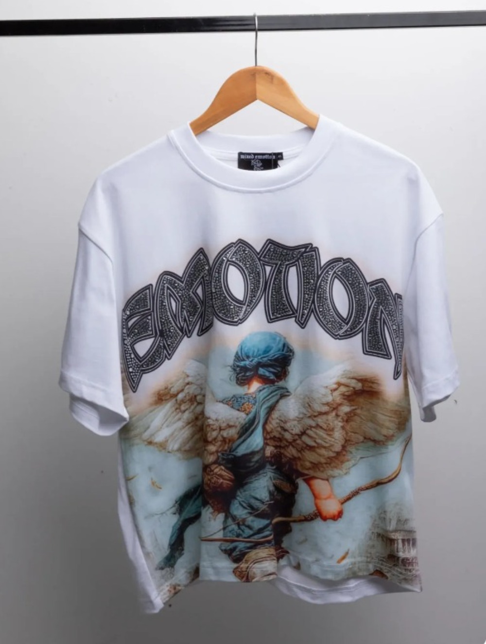 Camiseta Mixed Emotions White Arch Angel
