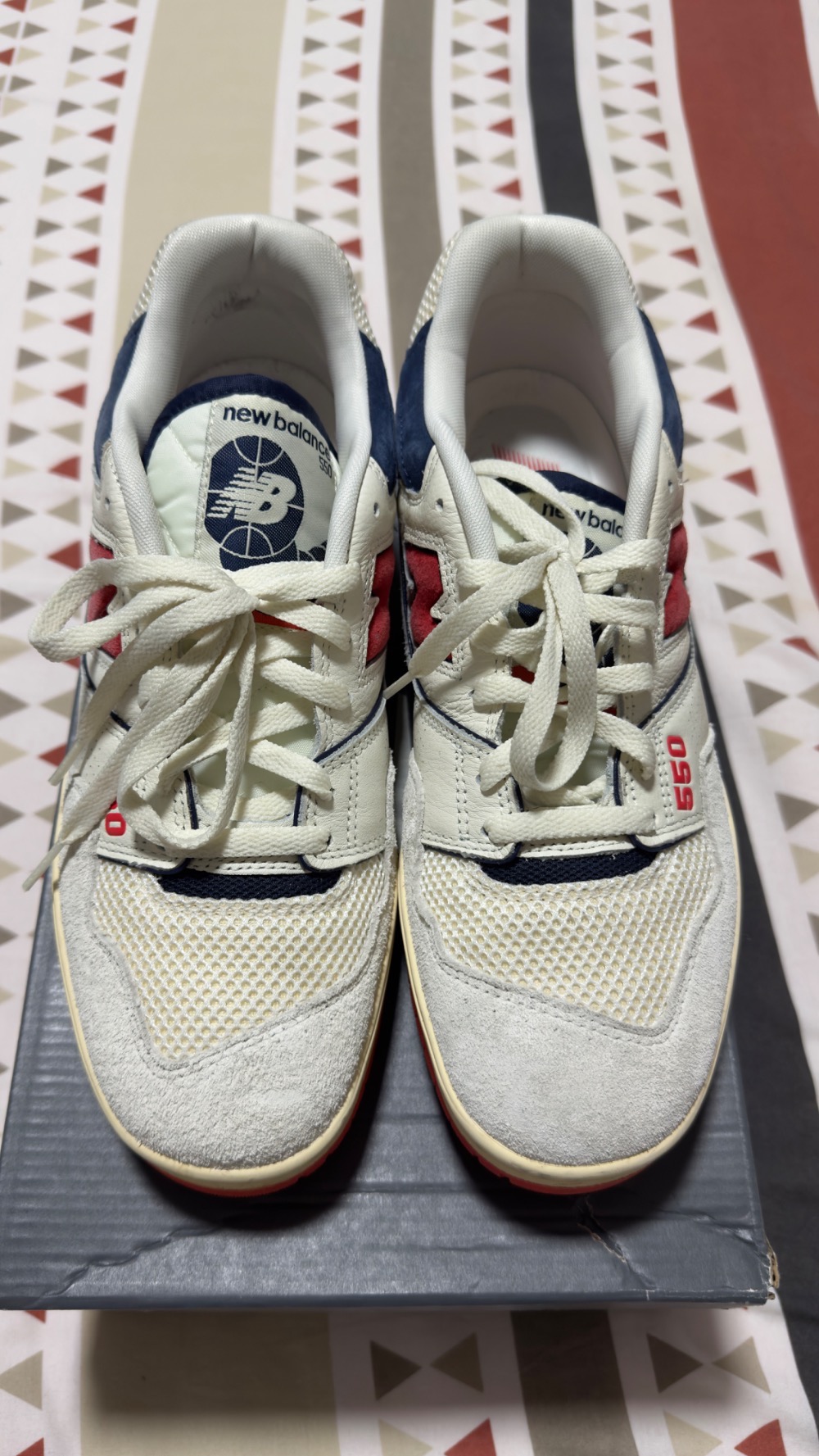 New Balance 550 Sea Salt Blast Red