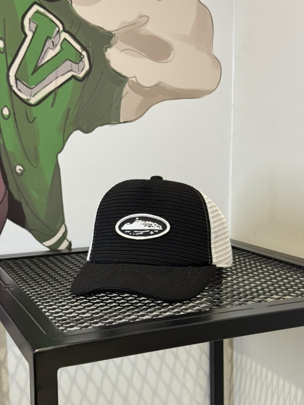 Boné Corteiz Short Peak Trucker Black