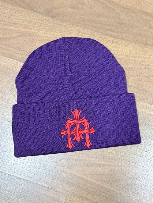 Touca Chrome Hearts Cemetery Triple Cross Purple Red