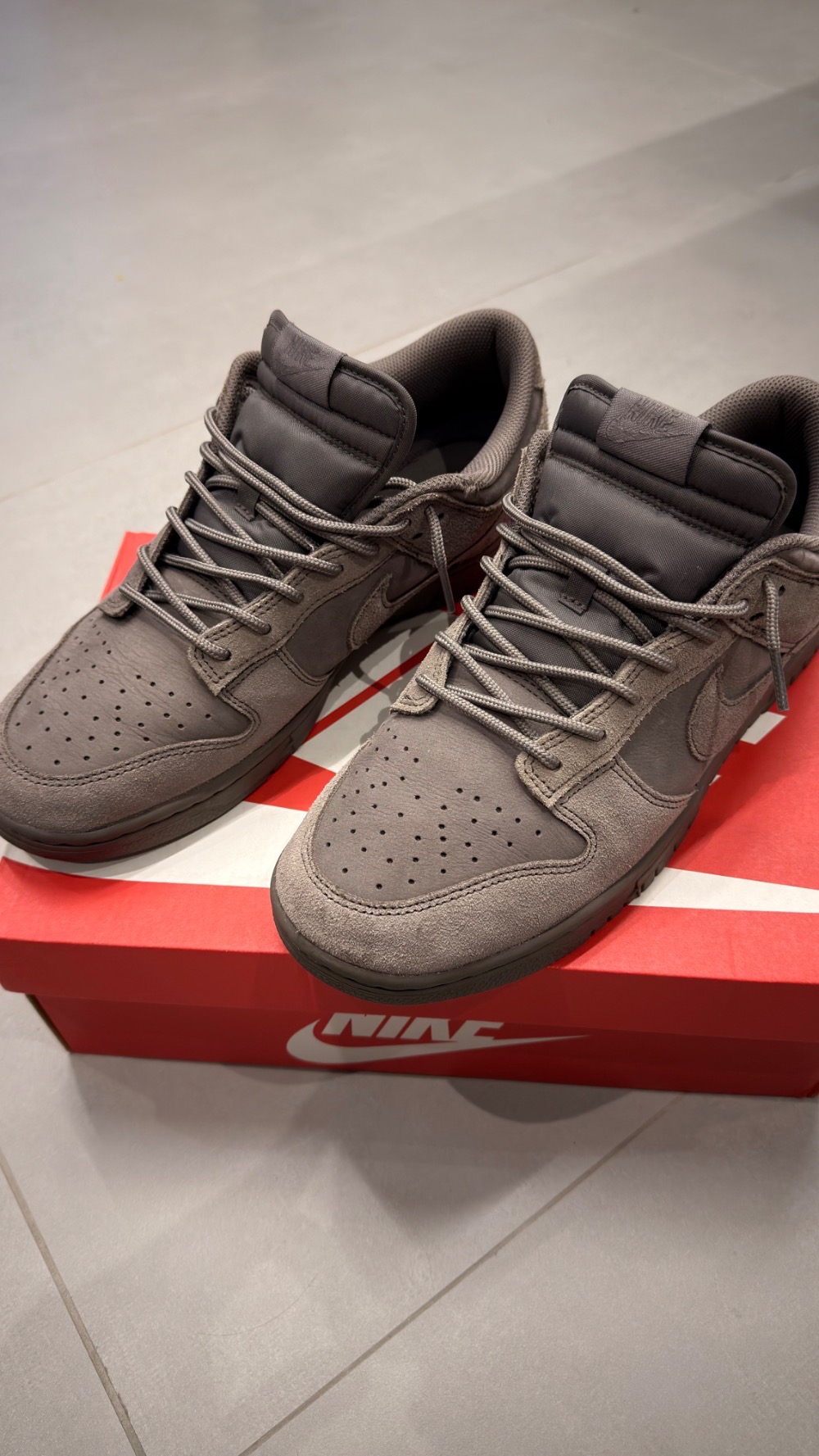 Nike Dunk Low SE Cave Stone — 43, Usado