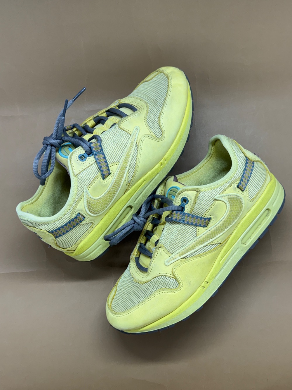 Travis Scott x Nike Air Max 1 Cactus Gold