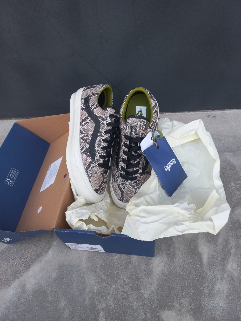 Vans Old Skool 36 Python Silver Grey