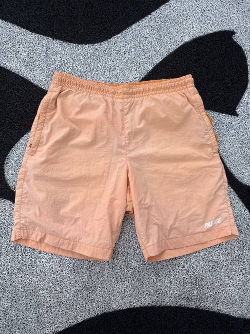 Palace skateboards Shorts peach