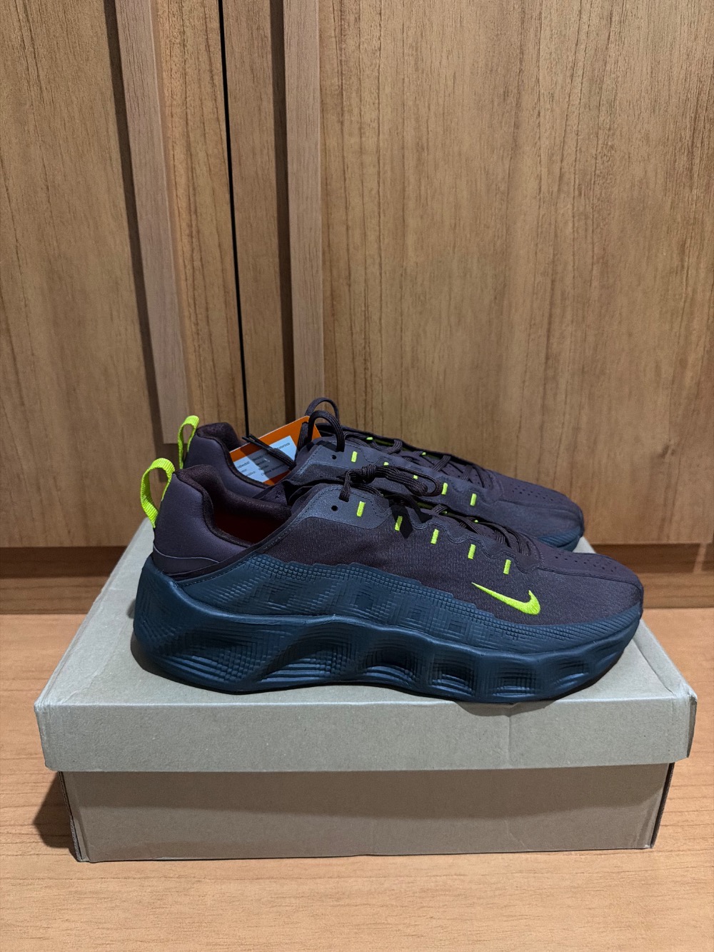 Nike Ava Rover Earth Black Cactus — 44, Novo