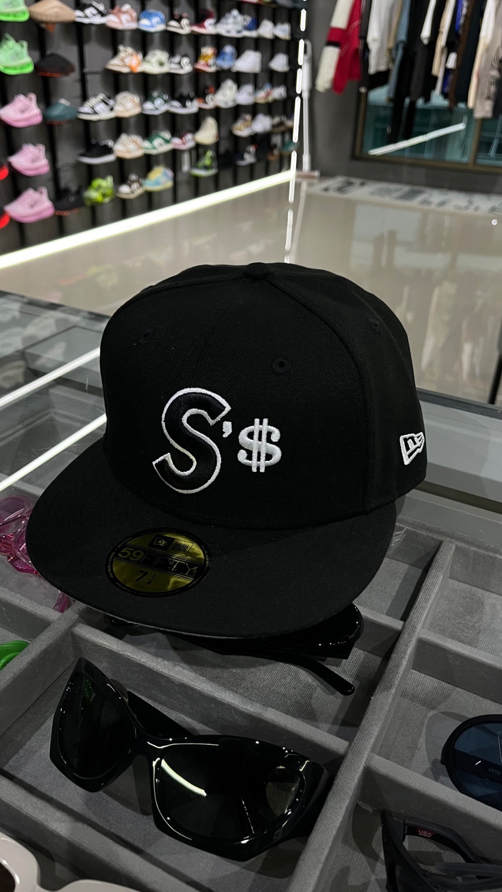 New Era x Supreme Boné Money S Logo Black FW26-W4