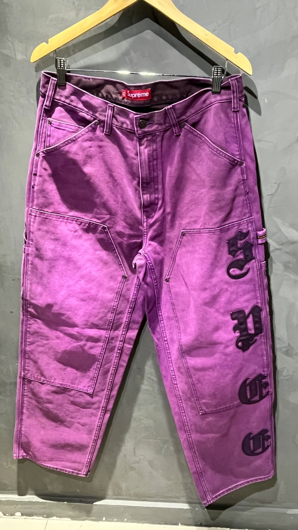 Calça Supreme Leather Appliqué Double Knee Painter Purple FW26-W4