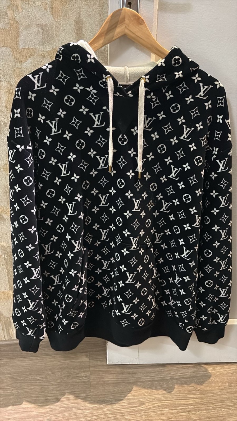 Moletom Louis Vuitton Upside Down Grey Green Neon