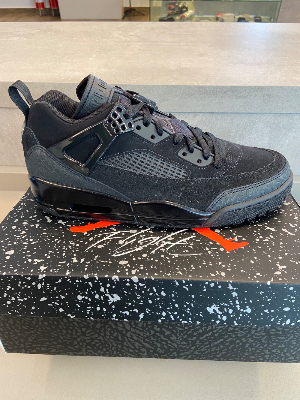 Air Jordan Spizike Low Black Cat