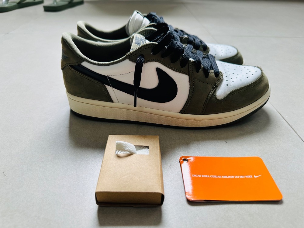 Air Jordan 1 Low OG Medium Olive — 41, Usado