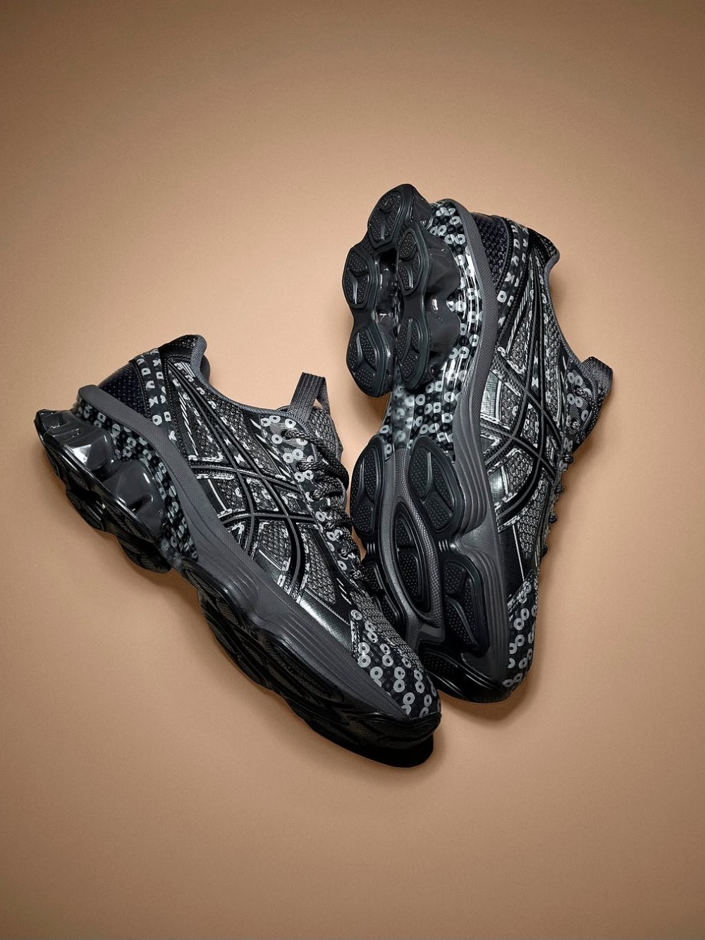 Asics US7-S Gel-Kinetic Fluent Obsidian Grey Graphite Grey — 39 / 40 / 41 / 42 / 43 / 44, Novo