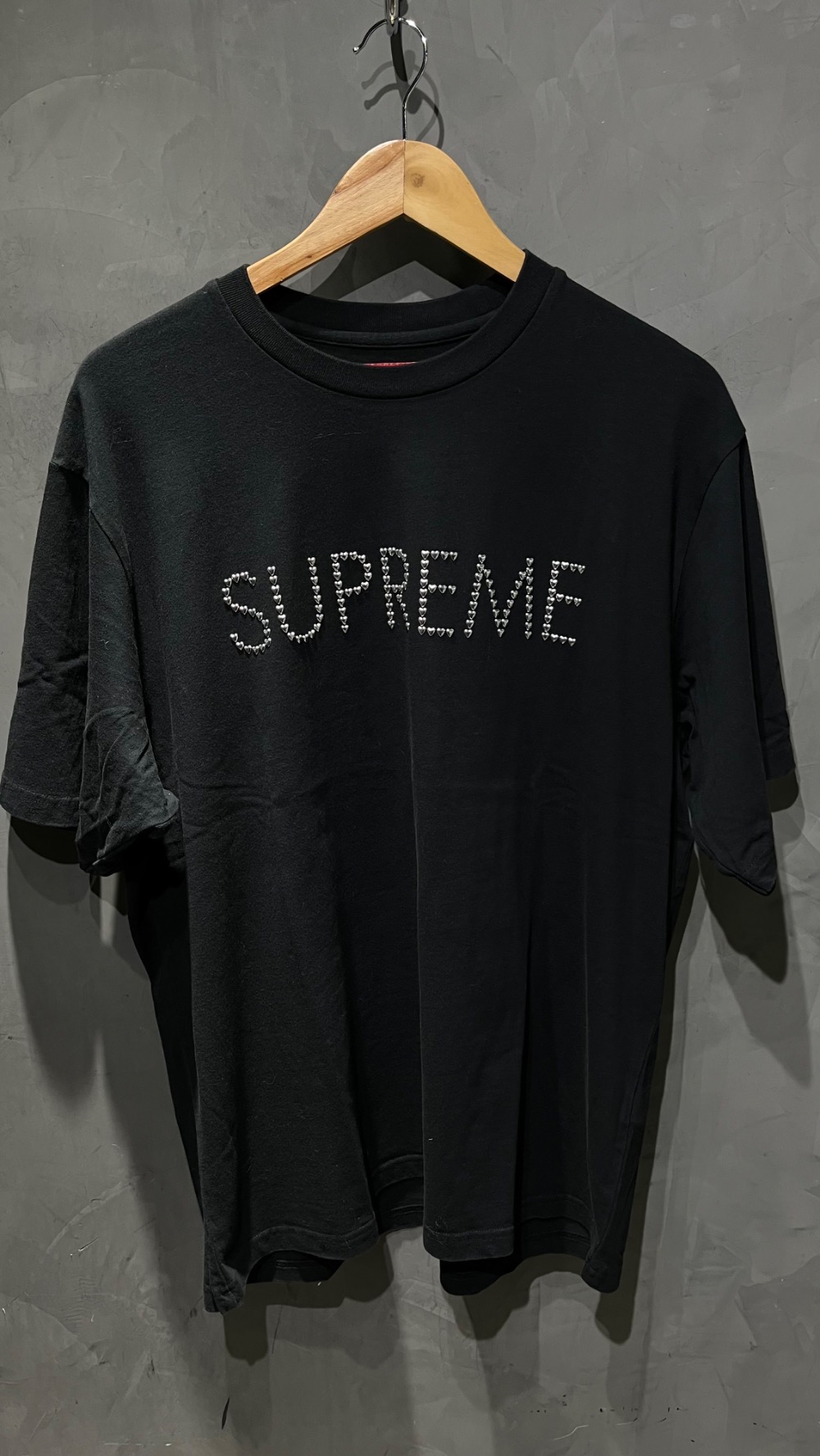 Camiseta Supreme Hearts Studded S/S Top Black FW26-W5