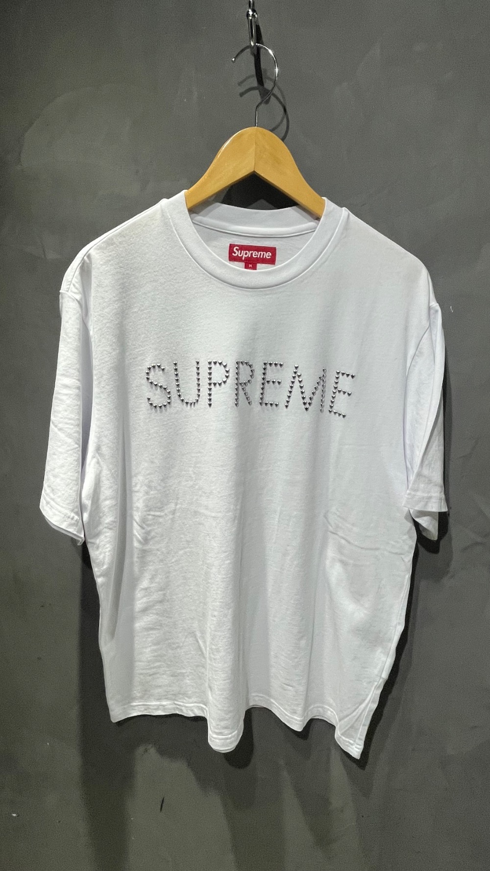 Camiseta Supreme Hearts Studded S/S Top White FW26-W5