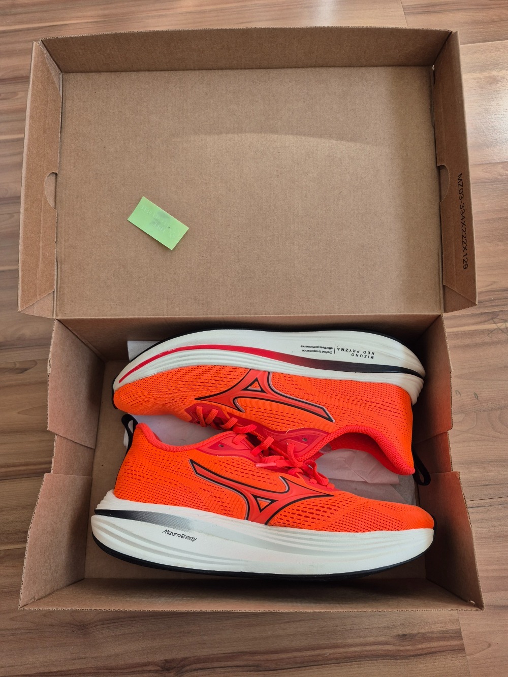 Mizuno Neo Pryzma - Laranja