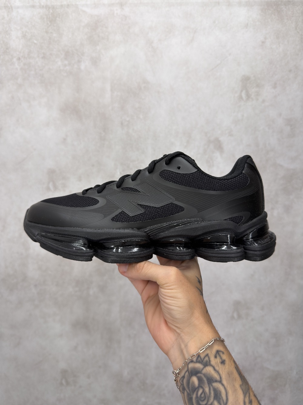 New Balance 2000 Abzorb Black