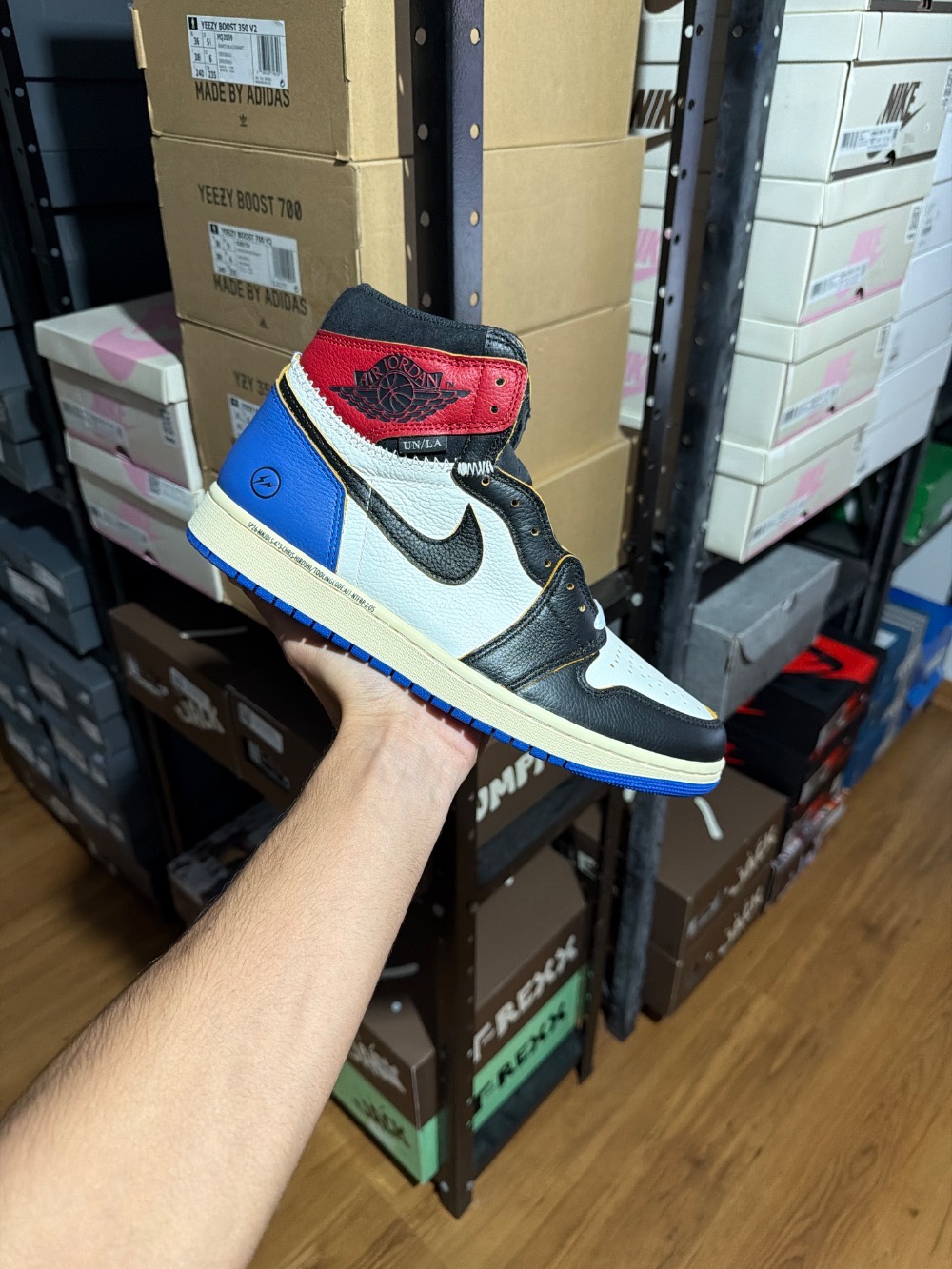 Union LA x Fragment x Air Jordan 1 Retro High OG SP Varsity Red Sport Royal — 42.5, Novo